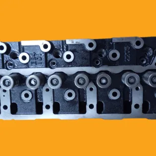 Cylinder Head Assy 4D94E for KOMATSU